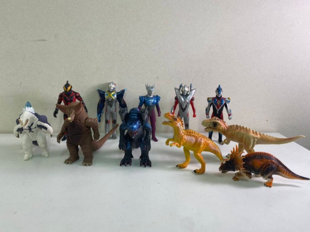 ウルトラマン・怪獣人形セットを買い取りました