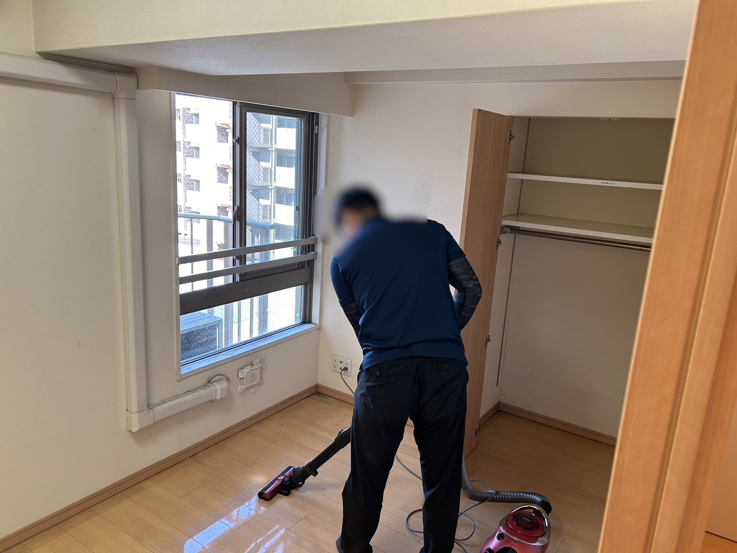 「賃貸マンションのお部屋から机や衣装ケース、プリンターなどを回収しました」作業写真